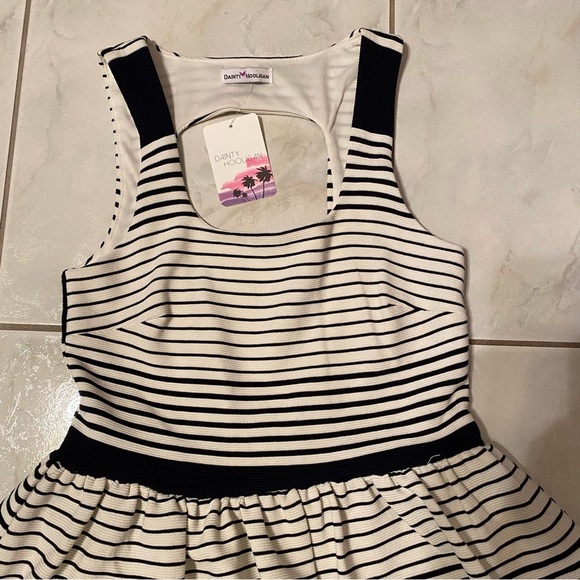 - NWT Dainty Hooligan Striped Mini Dress cutout back size - Picture 10 of 10